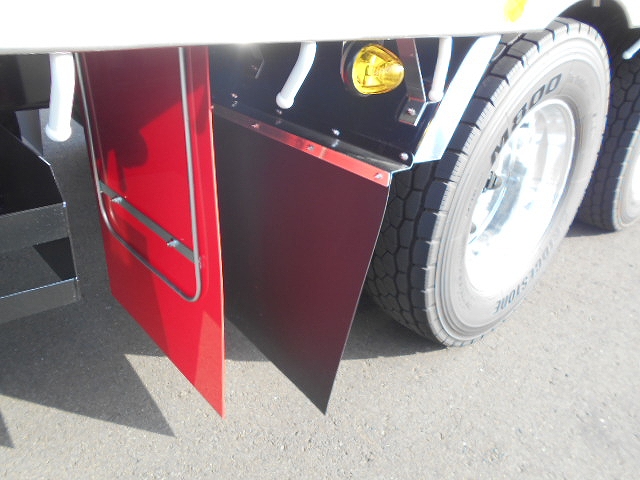 三菱ふそうスーパーグレートセルフクレーン4段大型（10t）[写真17]