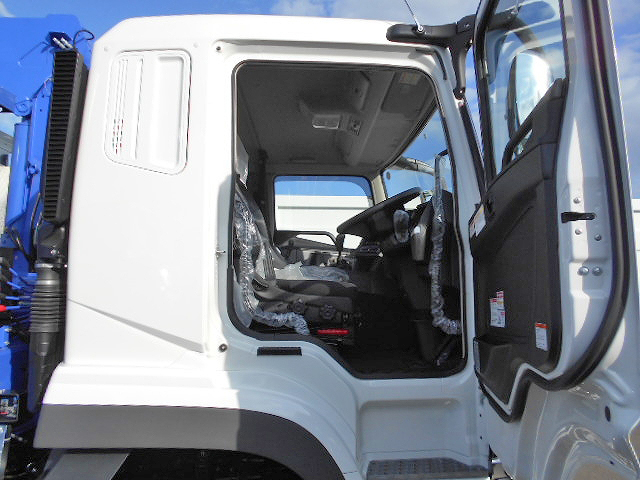 三菱ふそうスーパーグレートセルフクレーン4段大型（10t）[写真20]