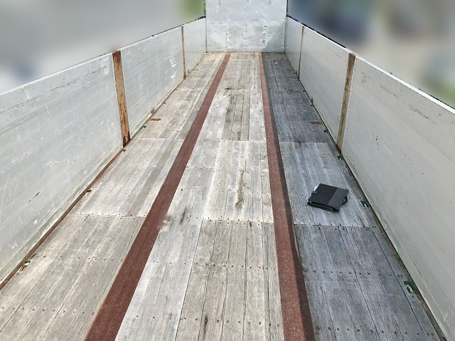 その他のメーカーその他の車種トレーラー（セミトレーラー）大型（10t）[写真06]