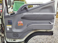 三菱ふそうキャンターアルミバン小型（2t・3t）[写真29]