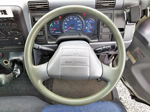 三菱ふそうキャンターアルミバン小型（2t・3t）[写真35]