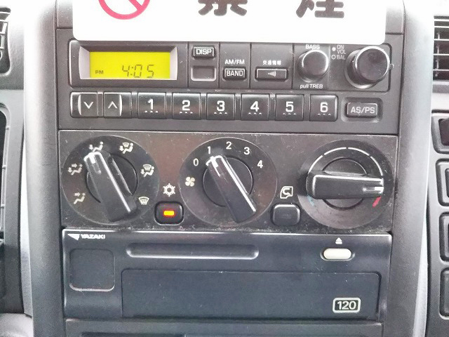 三菱ふそうキャンターアルミバン小型（2t・3t）[写真38]