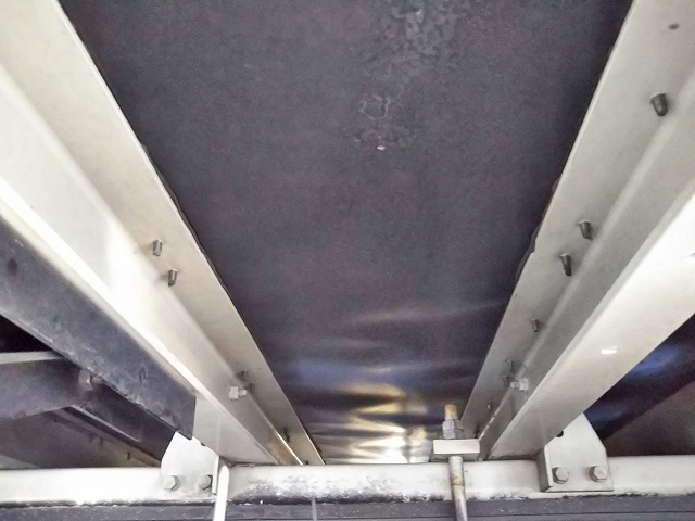 いすゞギガアルミウイング大型（10t）[写真16]