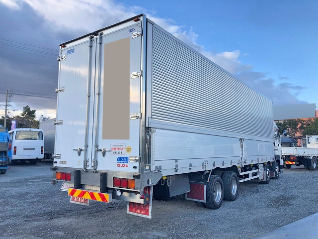 いすゞギガアルミウイング大型（10t）[写真02]