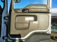 いすゞギガアルミウイング大型（10t）[写真26]