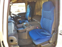 いすゞギガアルミウイング大型（10t）[写真27]