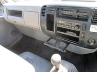 日野デュトロ平ボディ小型（2t・3t）[写真13]