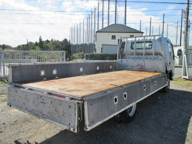 日野デュトロ平ボディ小型（2t・3t）[写真06]