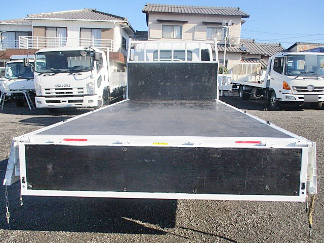 三菱ふそうキャンター平ボディ小型（2t・3t）[写真11]