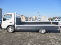 三菱ふそうキャンター平ボディ小型（2t・3t）[写真07]