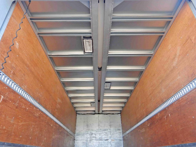 日野レンジャーパネルウイング中型（4t）[写真10]