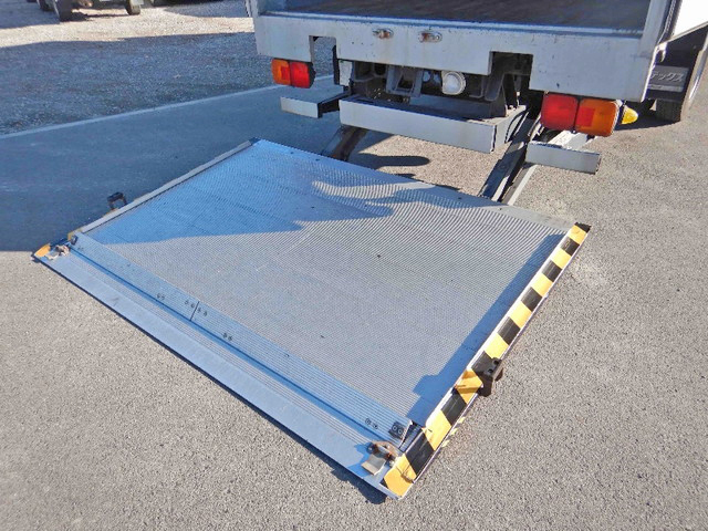 日野レンジャーパネルウイング中型（4t）[写真09]