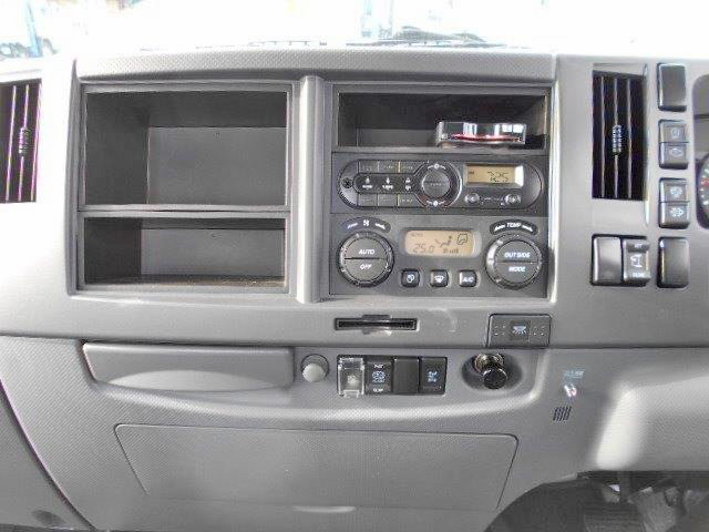 いすゞフォワードセルフクレーン4段中型（4t）[写真28]