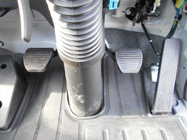 いすゞフォワードセルフクレーン4段中型（4t）[写真31]