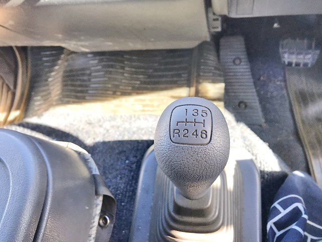 日野レンジャーユニック5段中型（4t）[写真18]