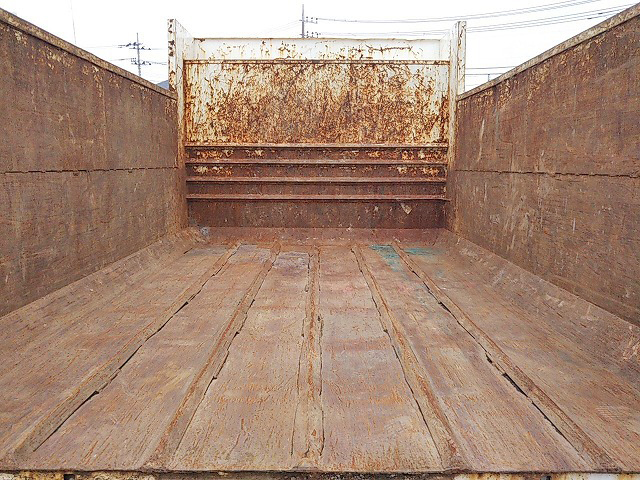 いすゞフォワード深ダンプ（土砂禁ダンプ）中型（4t）[写真15]