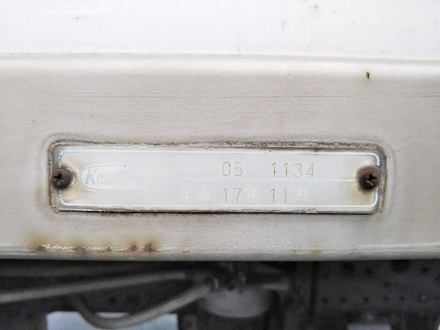 三菱ふそうキャンターアルミバン小型（2t・3t）[写真18]