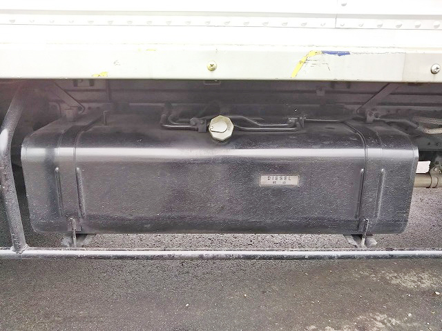 三菱ふそうキャンターアルミバン小型（2t・3t）[写真24]