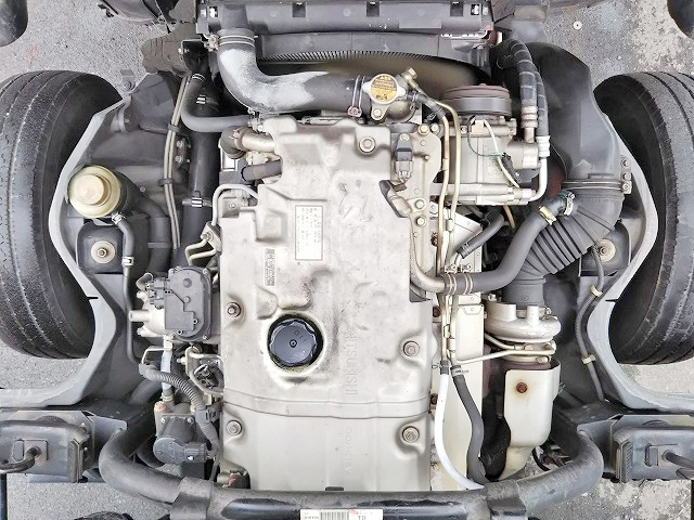 三菱ふそうキャンターアルミバン小型（2t・3t）[写真25]