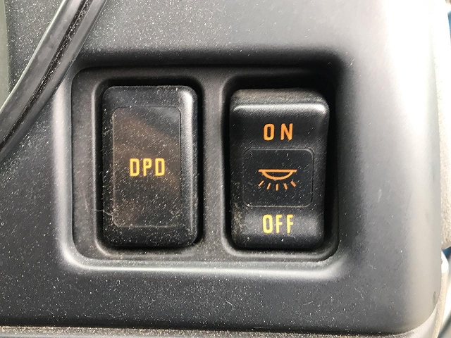 いすゞフォワードパッカー車（塵芥車）中型（4t）[写真33]