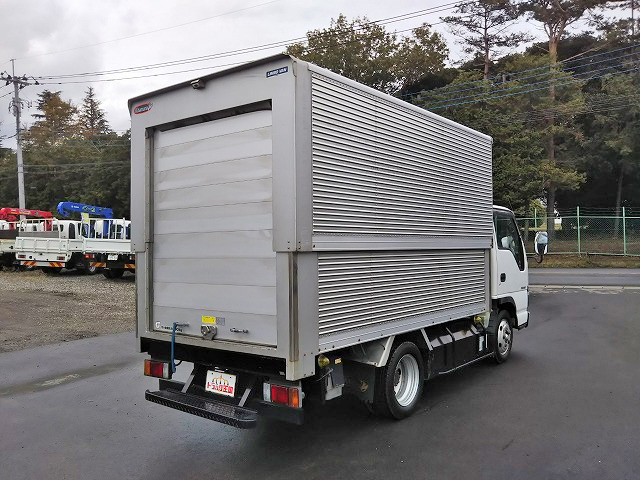いすゞエルフアルミバン小型（2t・3t）[写真02]