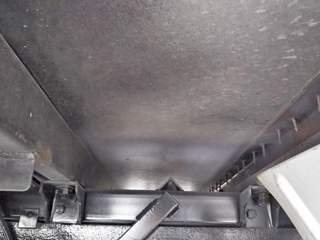 いすゞエルフアルミバン小型（2t・3t）[写真21]