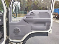 いすゞエルフアルミバン小型（2t・3t）[写真30]