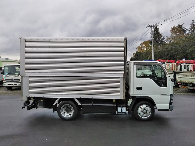 いすゞエルフアルミバン小型（2t・3t）[写真07]