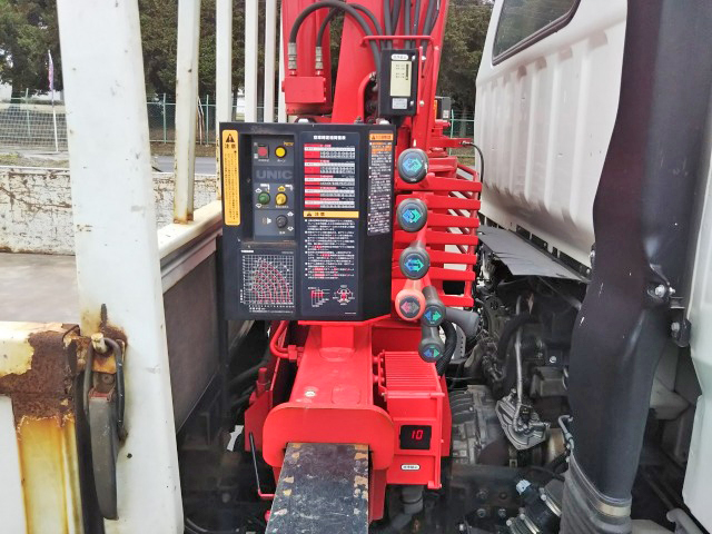 三菱ふそうキャンタークレーン6段小型（2t・3t）[写真20]