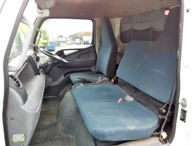 三菱ふそうキャンタークレーン6段小型（2t・3t）[写真35]