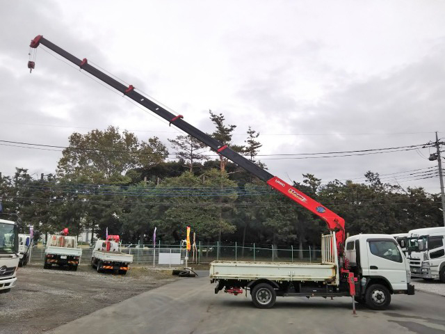 三菱ふそうキャンタークレーン6段小型（2t・3t）[写真08]