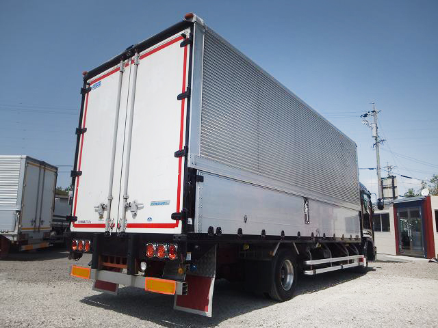 いすゞフォワードアルミウイング中型（4t）[写真02]