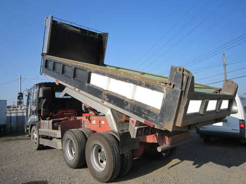 いすゞギガダンプ大型（10t）[写真02]