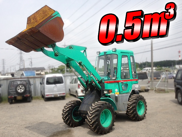 コベルコタイヤショベル（ホイルローダー）[写真01]