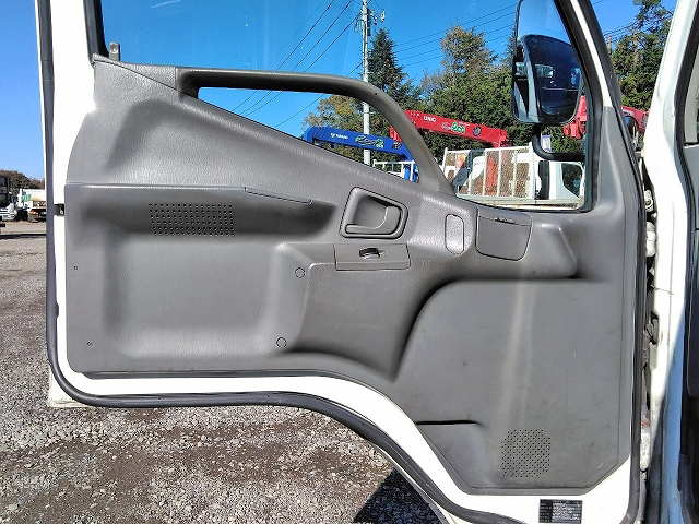 三菱ふそうキャンターセーフティローダー小型（2t・3t）[写真26]