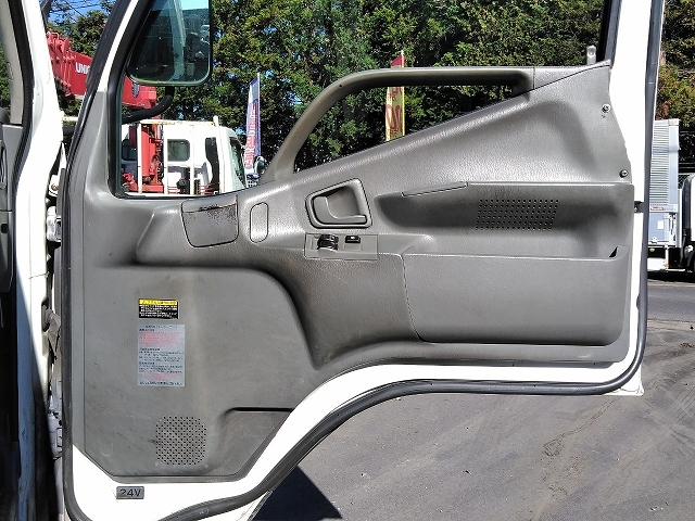 三菱ふそうキャンターセーフティローダー小型（2t・3t）[写真27]