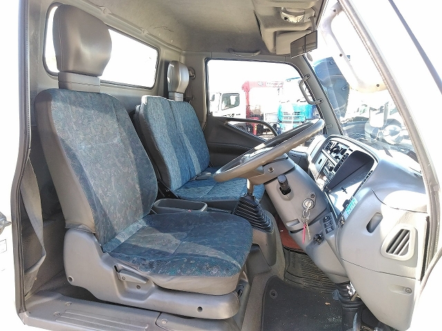 三菱ふそうキャンターセーフティローダー小型（2t・3t）[写真29]