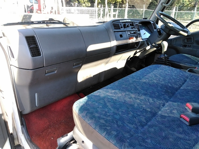 三菱ふそうキャンターセーフティローダー小型（2t・3t）[写真31]