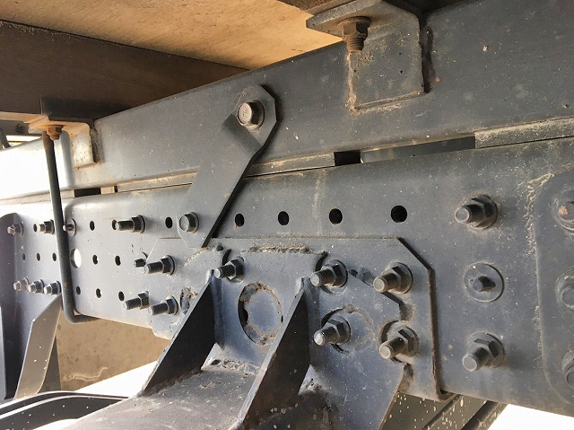 三菱ふそうキャンターユニック6段小型（2t・3t）[写真17]