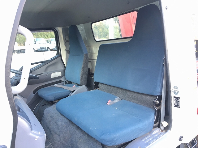 三菱ふそうキャンターユニック6段小型（2t・3t）[写真28]