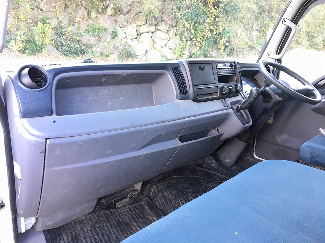 三菱ふそうキャンターユニック6段小型（2t・3t）[写真31]