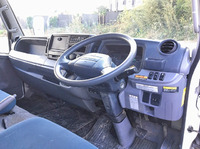 三菱ふそうキャンターユニック6段小型（2t・3t）[写真32]