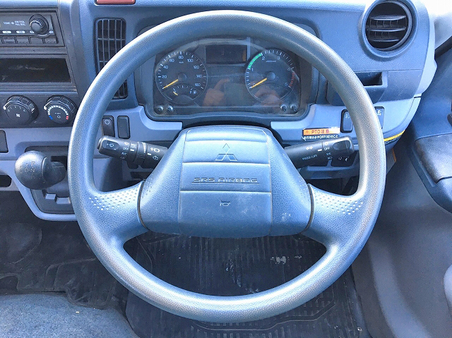 三菱ふそうキャンターユニック6段小型（2t・3t）[写真36]