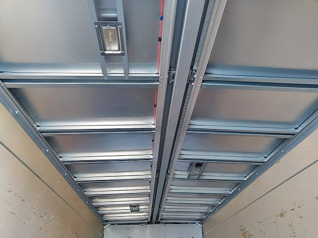 日野レンジャーアルミウイング中型（4t）[写真14]