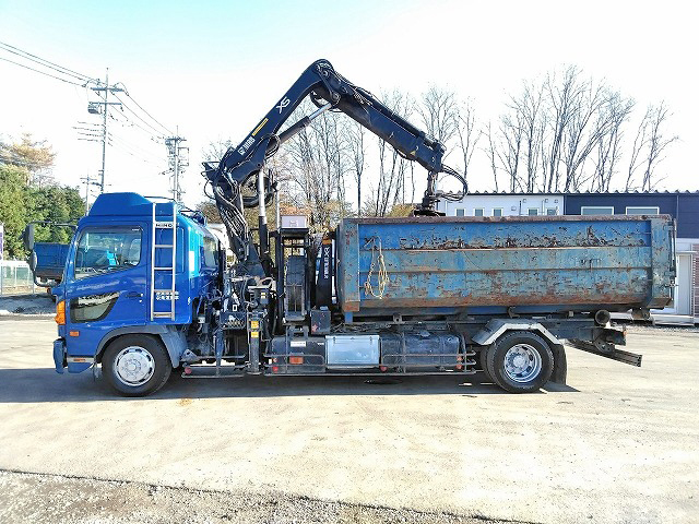 日野レンジャーヒアブ付コンテナ専用車増トン（6t・8t）[写真05]