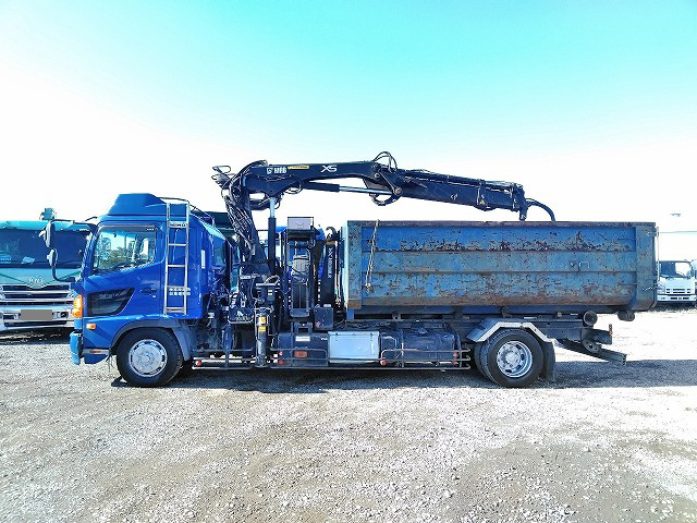 日野レンジャーヒアブ付コンテナ専用車増トン（6t・8t）[写真06]