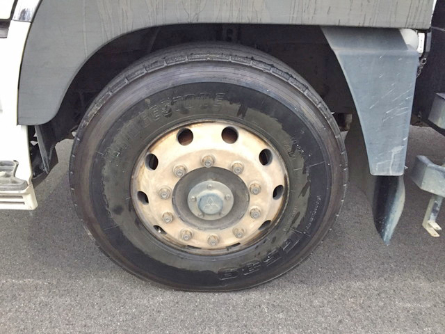 三菱ふそうスーパーグレートダンプ大型（10t）[写真13]