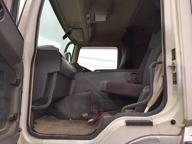 三菱ふそうスーパーグレートダンプ大型（10t）[写真14]