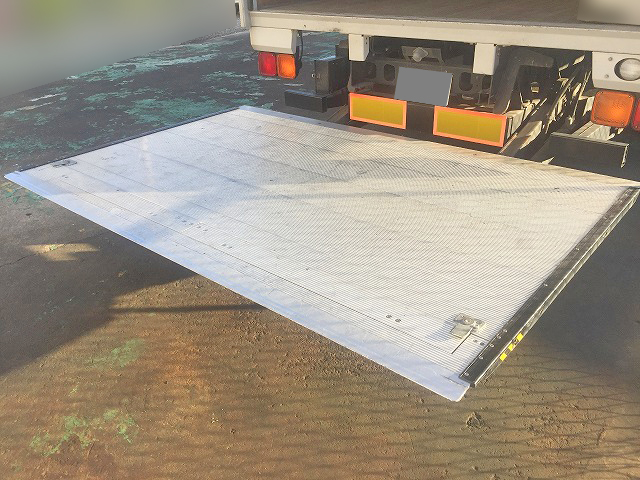 UDトラックスコンドルアルミバン中型（4t）[写真10]