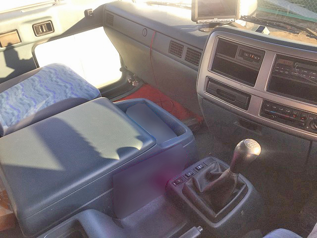 UDトラックスコンドルアルミバン中型（4t）[写真19]